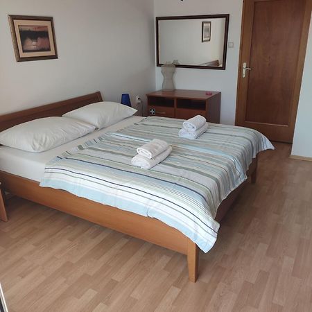 Biuk Apartments Novi Vinodolski Extérieur photo