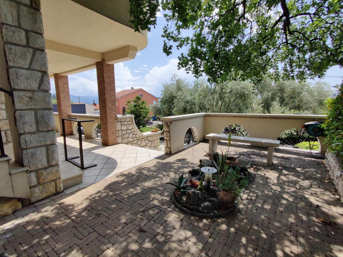 Biuk Apartments Novi Vinodolski Extérieur photo