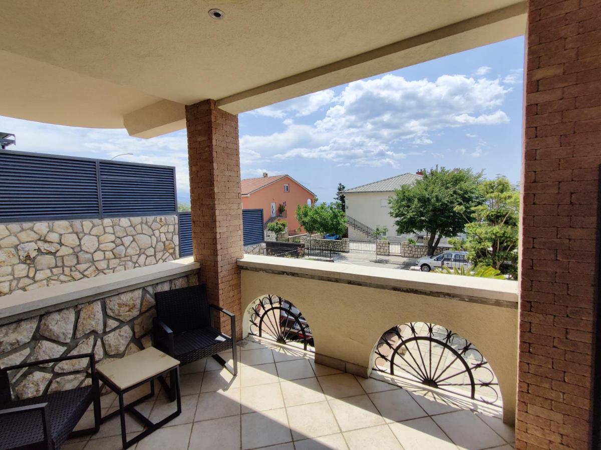 Biuk Apartments Novi Vinodolski Extérieur photo