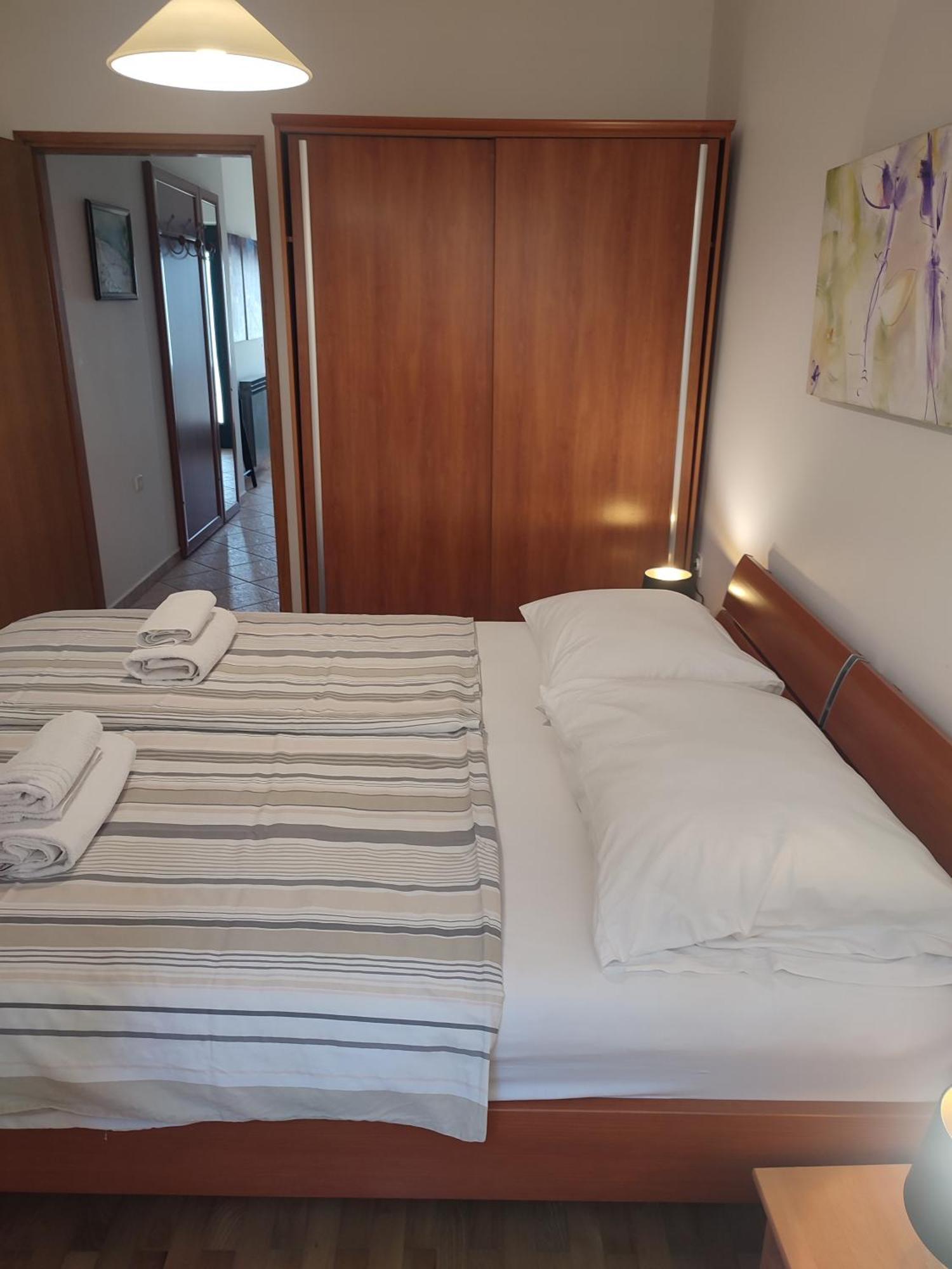 Biuk Apartments Novi Vinodolski Extérieur photo